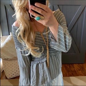 Sage Catch me if you Can Gray White Stripe Top M